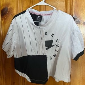 Nike size XL cropped t shirt